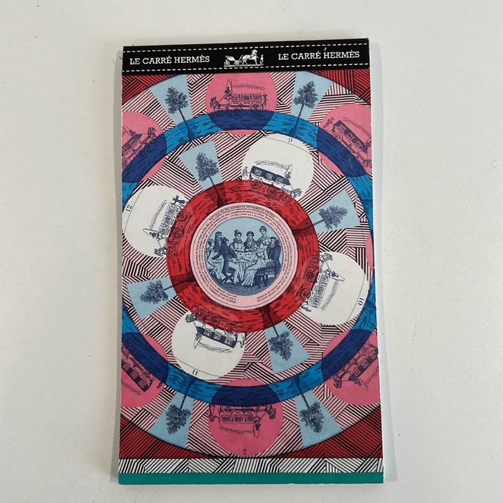 Le Carre Hermes Spring-Summer 2018 Scarf Catalog Book.


Roughly 4.5” x 7.5”